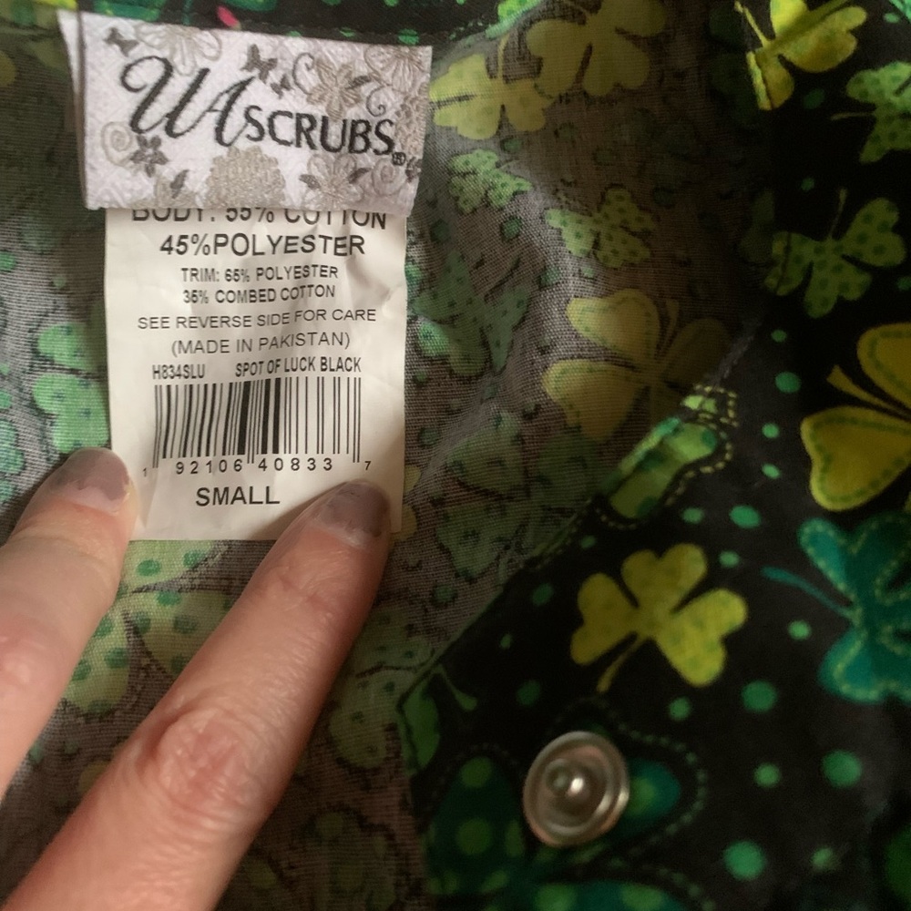Scrub tops, jackets - Picture 12 of 12